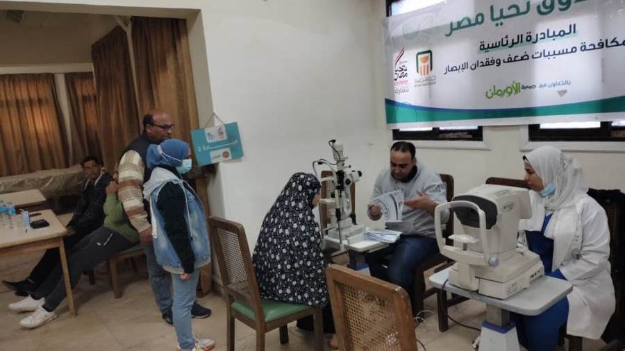 فحص المواطنين في قافلة نور حياة