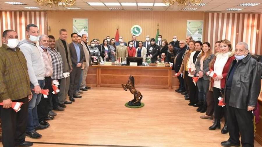 محافظ الشرقية خلال تهنئة المسيحيين بعيد الميلاد المجيد