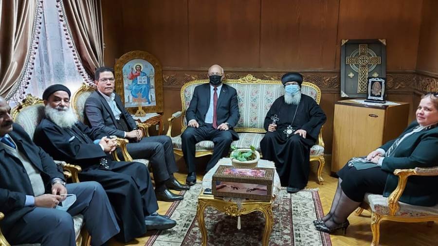 جانب من تقديم التهنئة