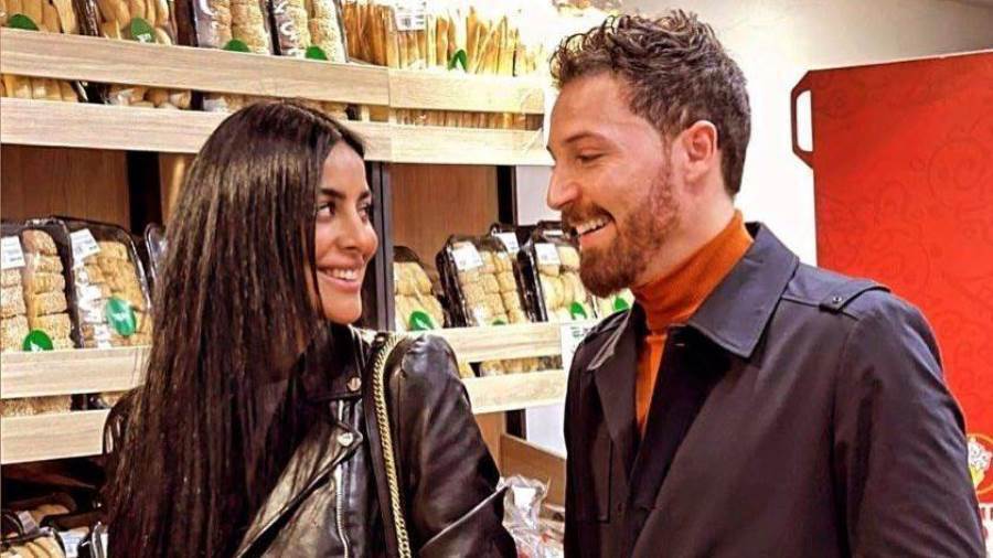 أسماء سليمان ومحمود حجازي في أبو العروسة