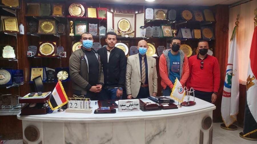 وكيل صحة الشرقية خلال اجتماعه بأعضاء برلمان الشباب