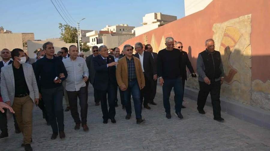 وفد لجنة التنمية المحليه بمجلس النواب ومحافظ المنيا