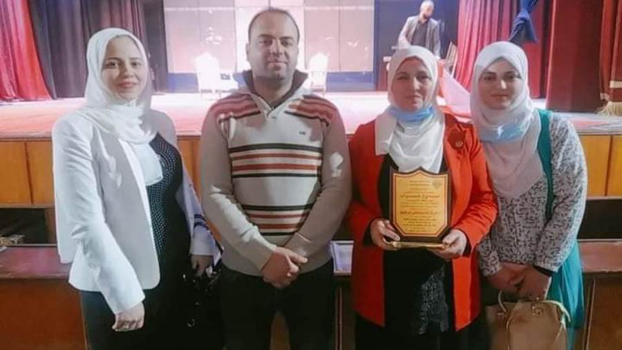 وحيدة الديداموني الحاصلة علي الأم المثالية وأبنائها