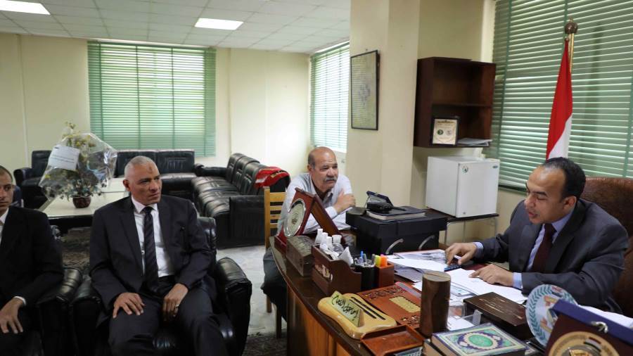 نائب محافظ المنيا خلال الاجتماع