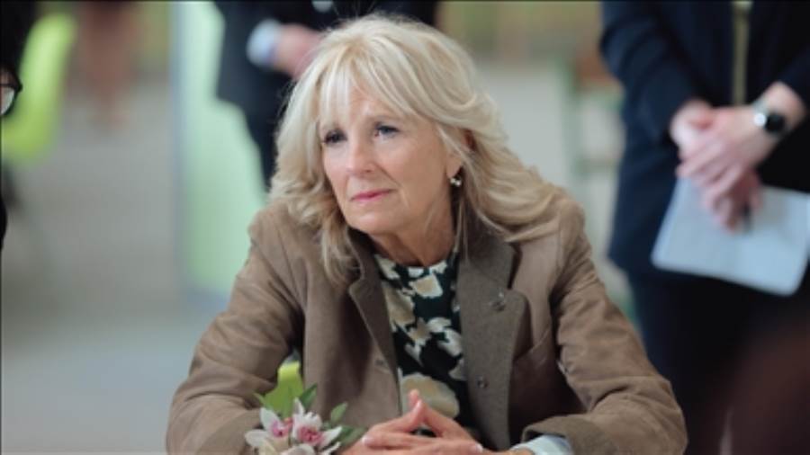 السفيرة الأمريكية ليندا توماس