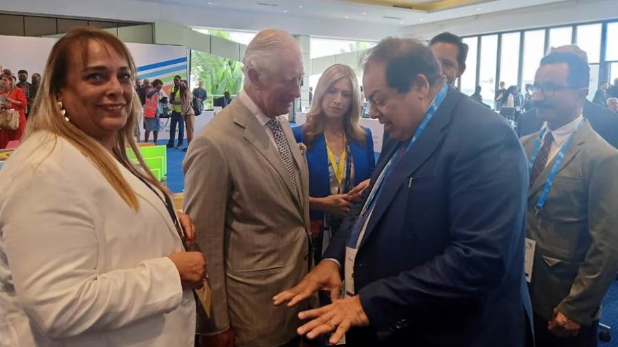 النائب محمد أبو العينين في لقائه مع الأمير تشارلز