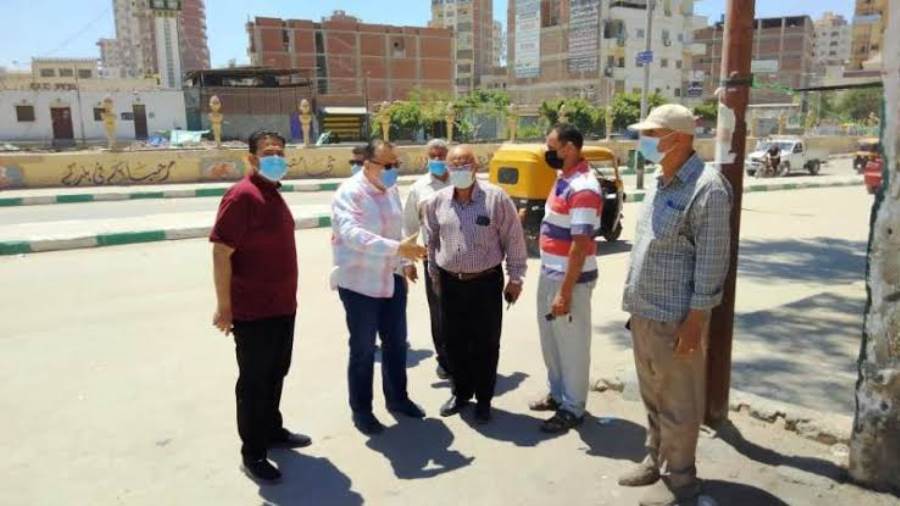 محافظ الشرقية خلال تفقده مركزي فاقوس وأبوكبير