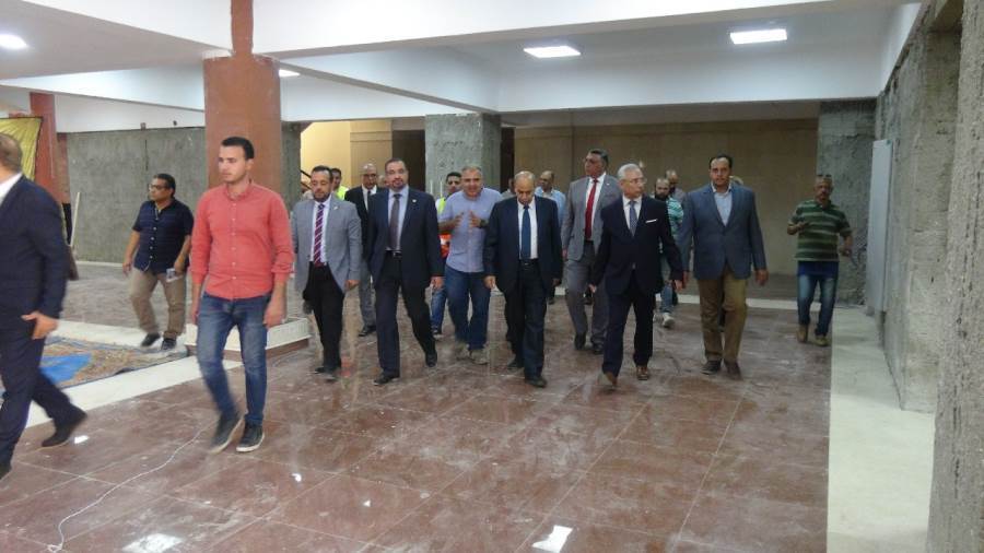 رئيس جامعة المنيا يتفقد مبني كلية دار العلوم