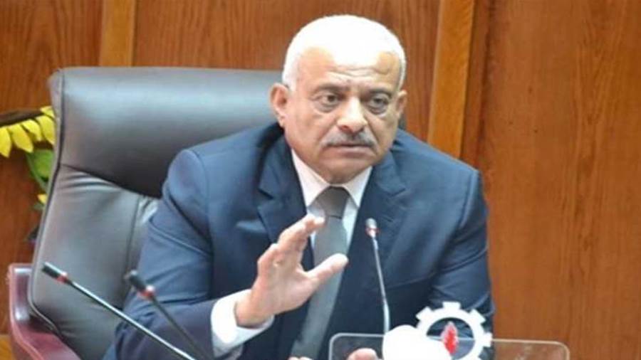 محافظ السويس عبد المجيد صقر