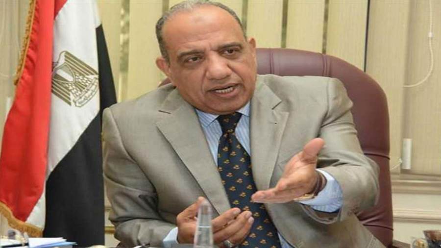 وزير قطاع الأعمال العام المهندس محمود عصمت