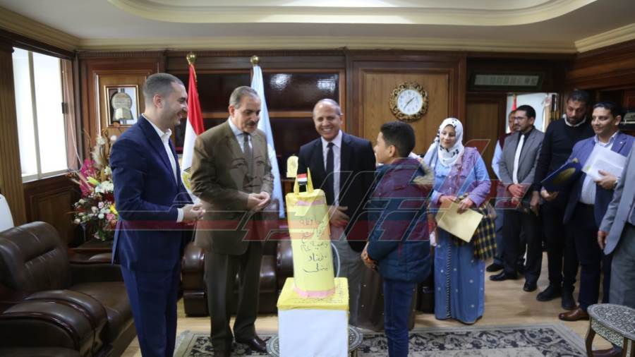 خلال التكريم