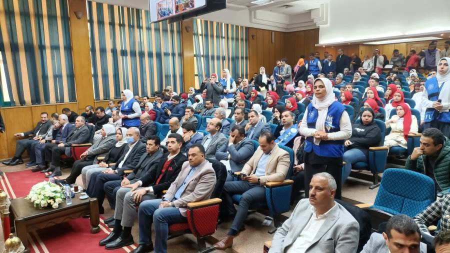 محافظ القليوبية ووزير الشباب يشهدا نموذج المحاكاة
