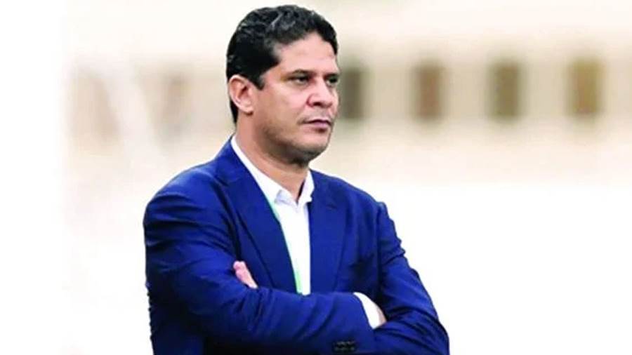 أيمن الرمادي المدير الفني لنادي أسوان