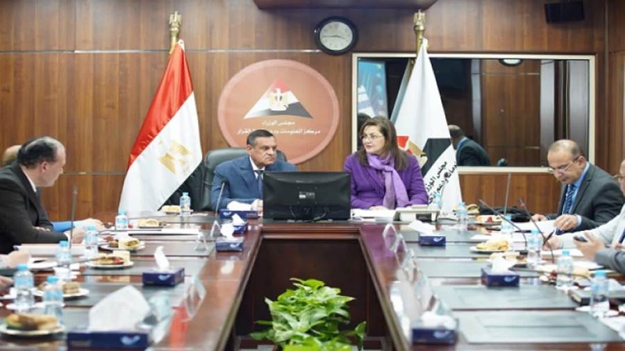 وزيرا التخطيط والتنمية المحلية يبحثان آخر تطورات برنامج التنمية المحلية بالصعيد