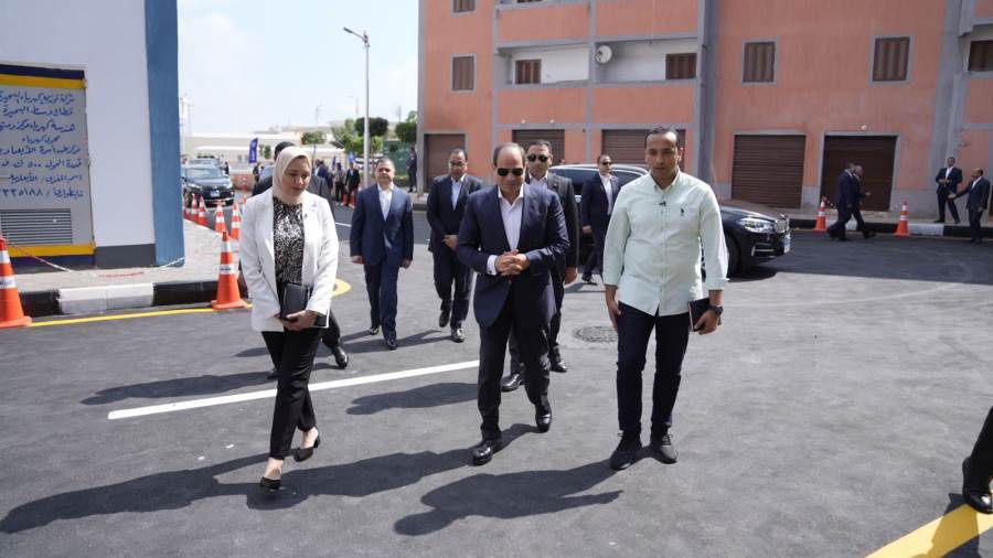 الرئيس السيسي يصل قرية الأبعادية بمحافظة البحيرة
