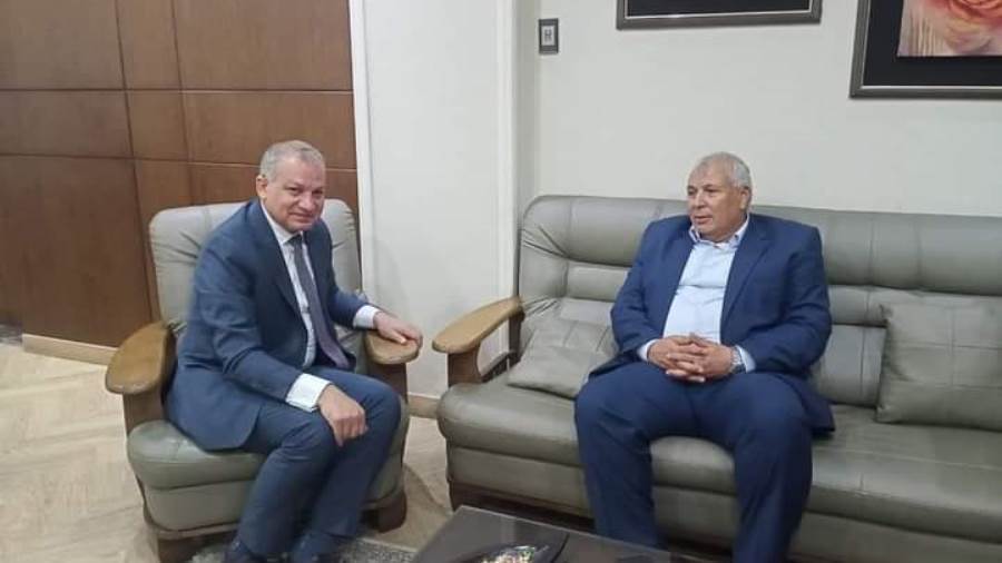 محافظ الوادي الجديد يلتقي رئيس التنمية الحضرية