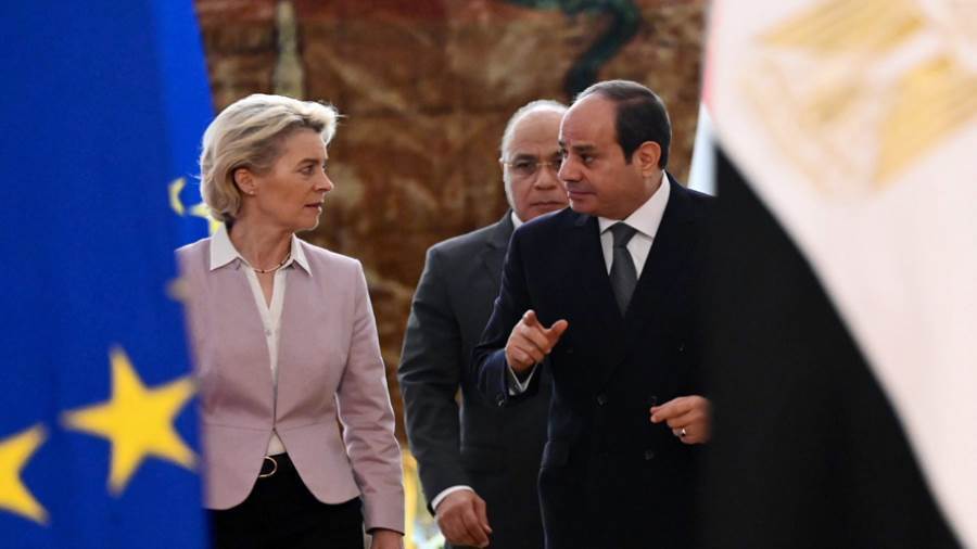 الرئيس عبد الفتاح السيسي ورئيس مفوضية الاتحاد الأوروبي - أرشيفية