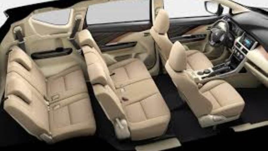 صالون سيارة عائلية - روزا أوتو