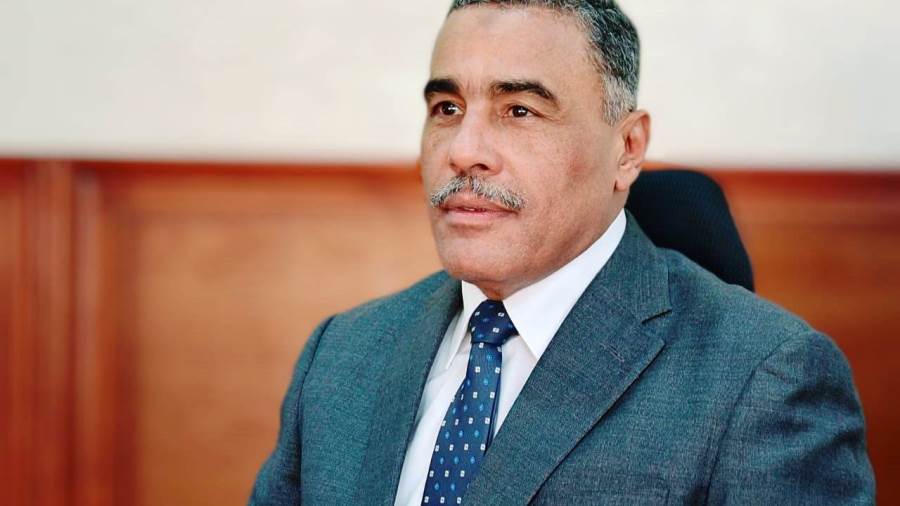 اللواء خالد شعيب محافظ مطروح