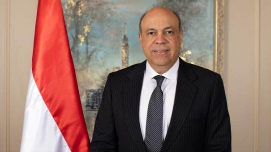 وزير الطيران المدني الطيار سامح الحفني