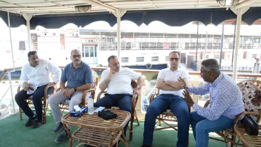 محافظ أسيوط يتفقد المواقع النهرية