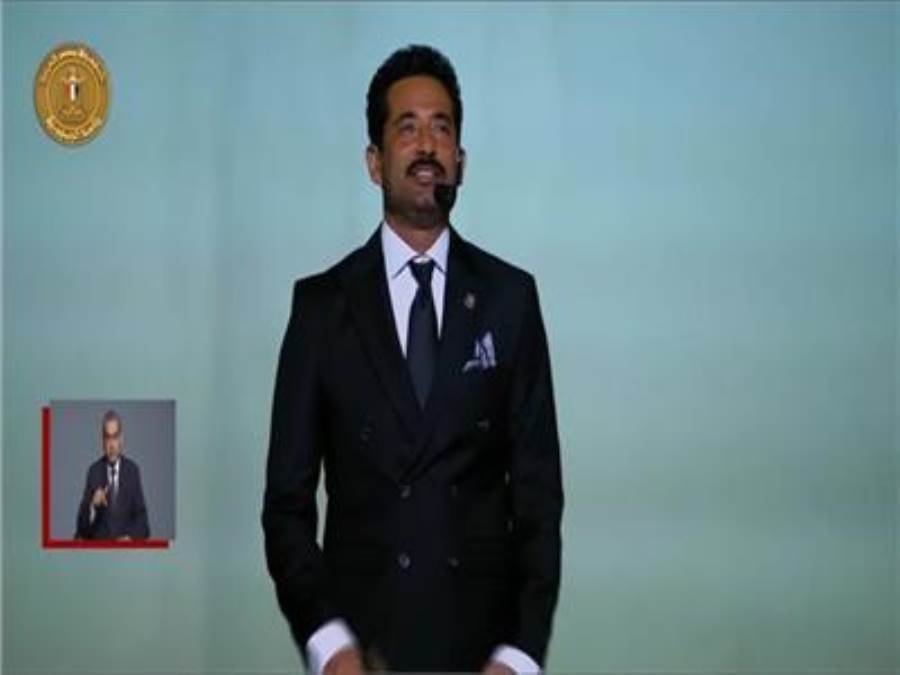الفنان عمرو سعد