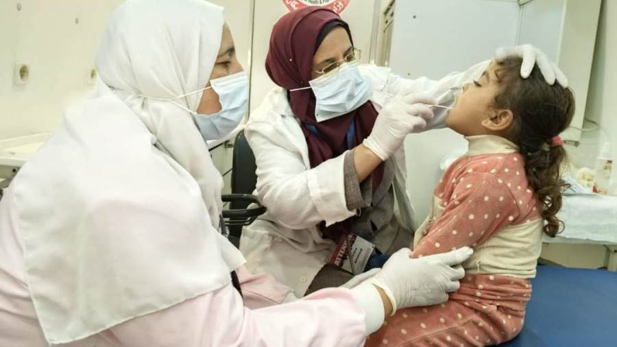 توقيع الكشف الطبي على المرضى