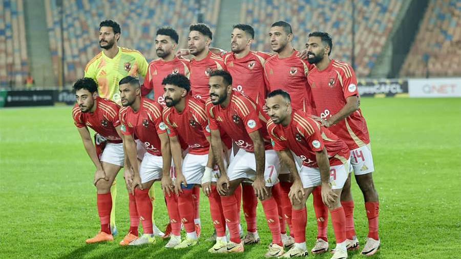 لاعبو الأهلي