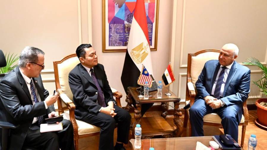 الوزير يستقبل سفير ماليزيا بمصر
