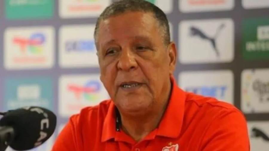 عبد القادر عمراني المدير الفني لفريق شباب بلوزداد الجزائري