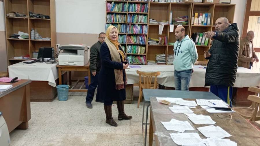 وكيل تعليم بنى سويف فى لجنة النظام والمراقبة