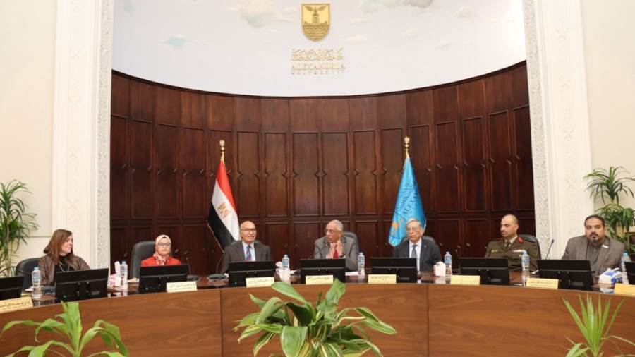 مجلس شؤون التعليم والطلاب جامعة الإسكندرية يناقش سير امتحانات الفصل الأول بجميع كليات الجامعة