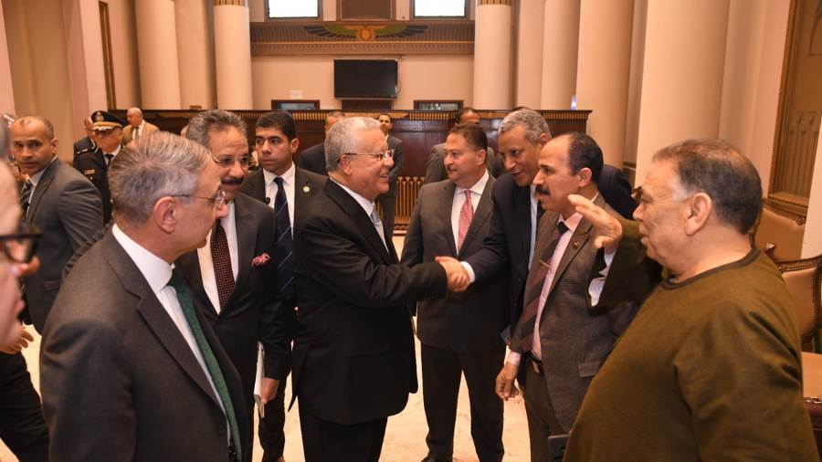 رئيس مجلس النواب خلال لقائه أعضاء المجلس