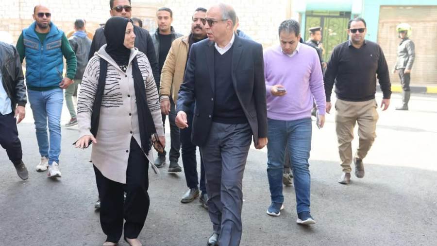 محافظ المنيا خلال الجوله
