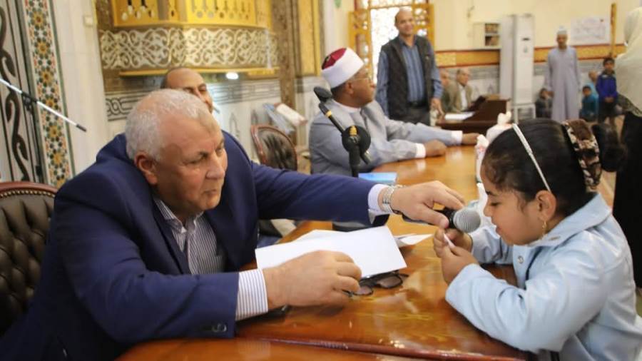 جانب من لقاء محافظ الوادى الجديد