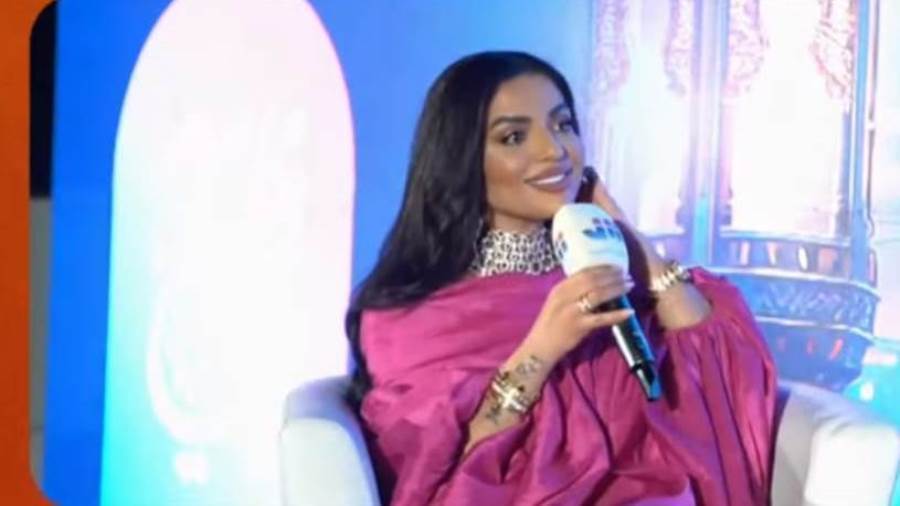 المذيعة هدير عبد الرازق