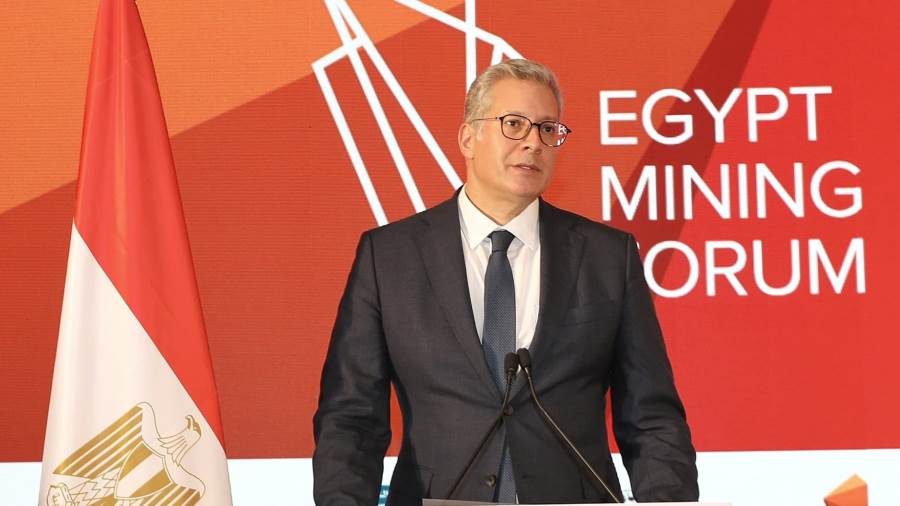المهندس كريم بدوي وزير البترول