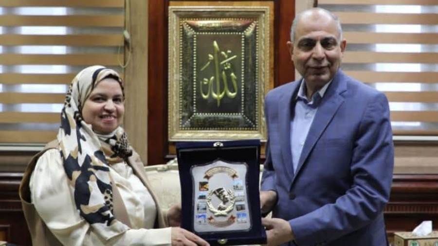 تكريم مديرة الإرشاد الزراعي بمديرية الزراعة