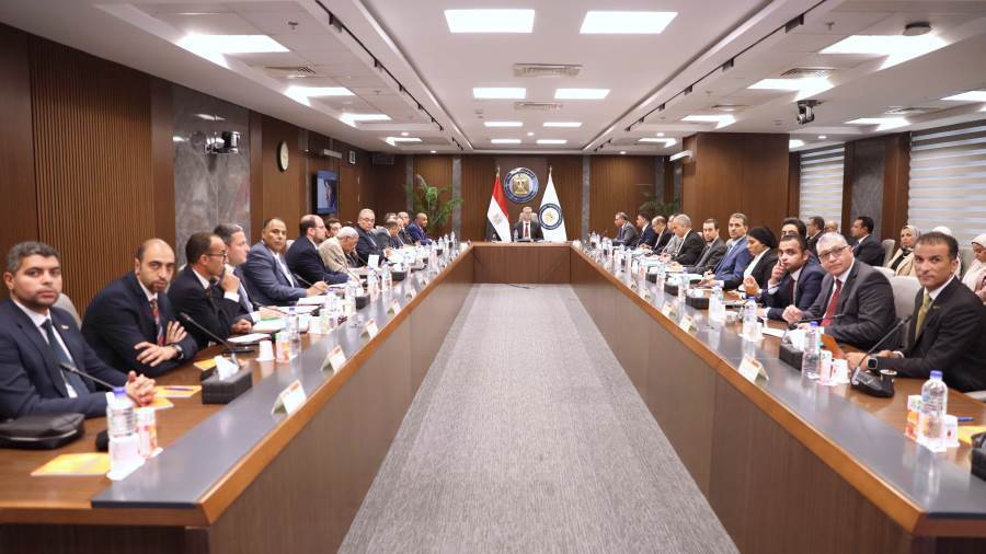 وزير البترول والثروة المعدنية خلال الجمعية العامة لشركة الوادي الجديد