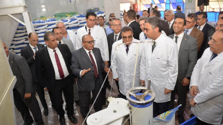 جولة وزير التموين ومحافظ الدقهلية