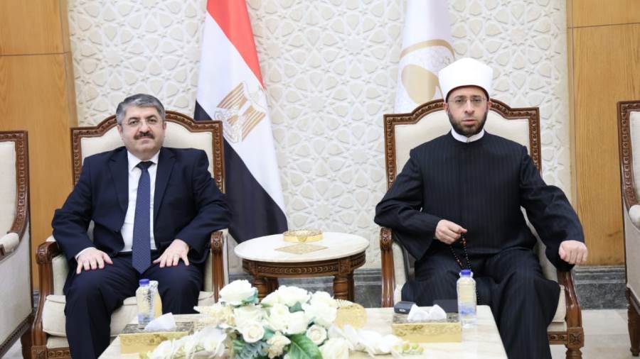 وزير الأوقاف ورئيس الجالية الأذربيجانية