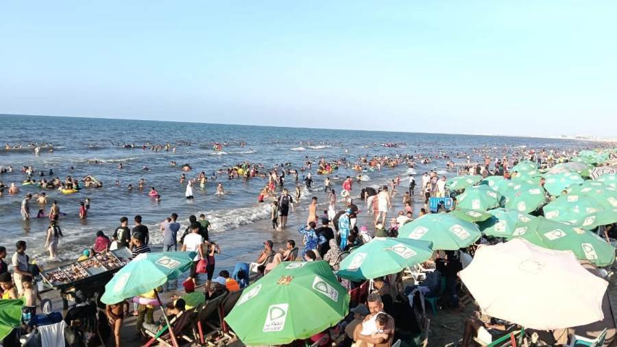 الإقبال على شاطئ جمصه