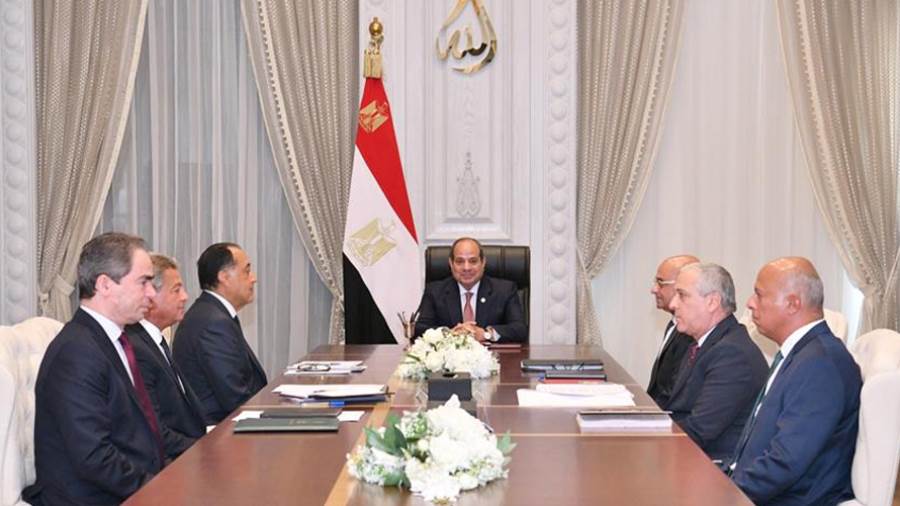 الرئيس عبد الفتاح السيسي خلال الاجتماع