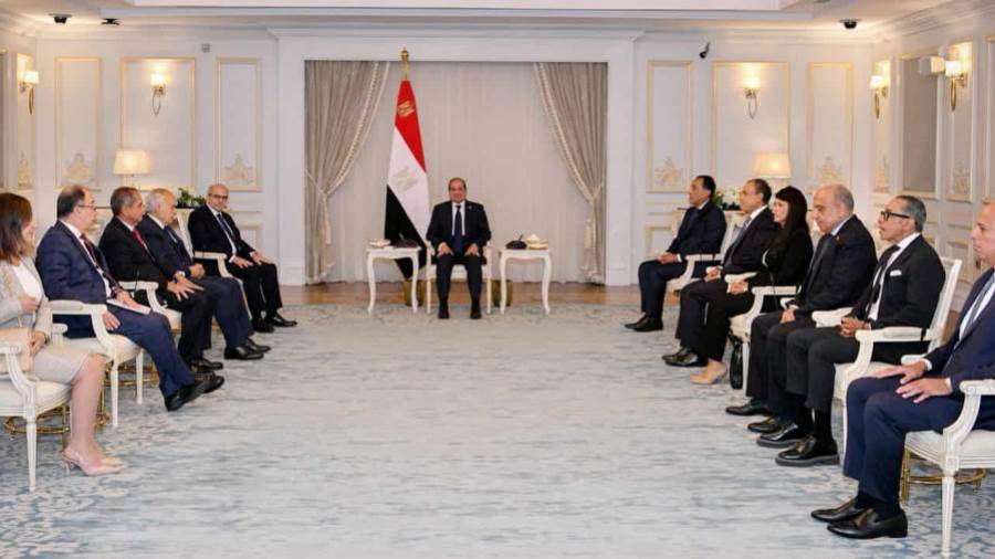 الرئيس السيسي يستقبل رئيس وزراء لبنان