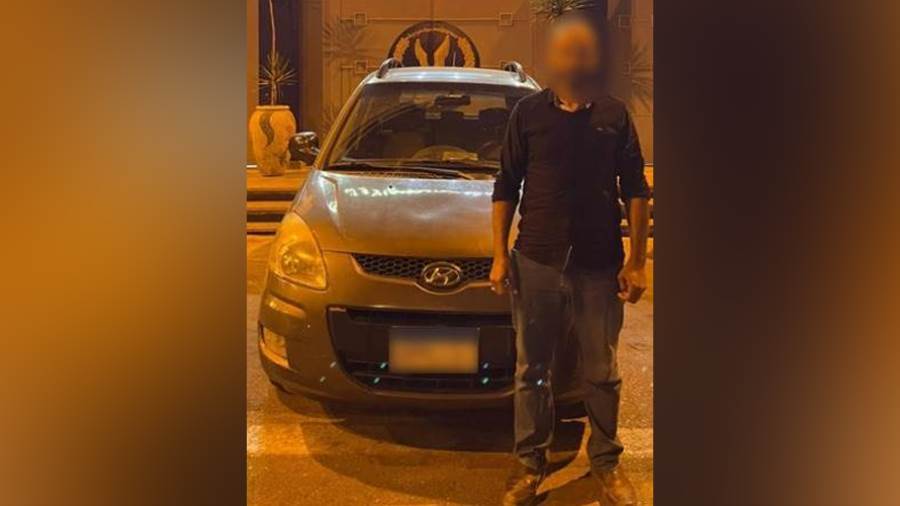 كشف ملابسات تداول فيديو يظهر خلاله تشبث شخص بسيارة حال سيرها بالقاهرة 2 1328278