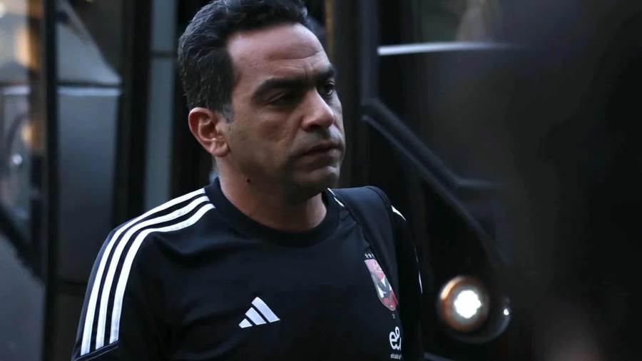 عادل مصطفى