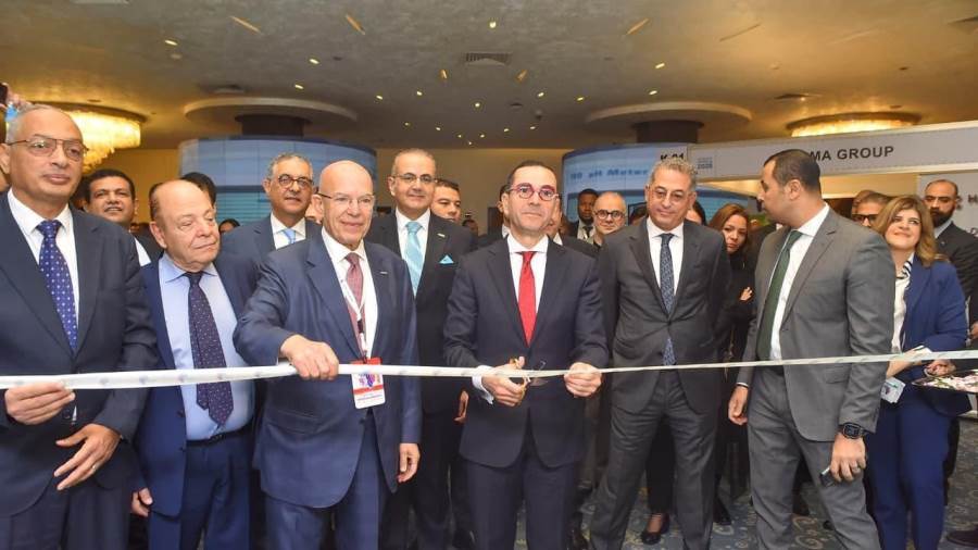 وزير الاستثمار والتجارة الخارجية يفتتح فعاليات الدورة التاسعة