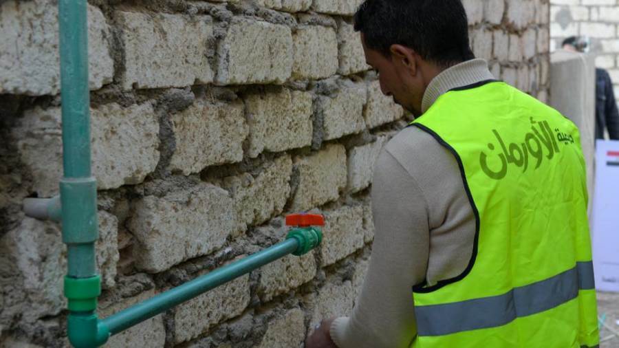 وصلات مياه للاسرة الاولى بالرعاية فى الغربية