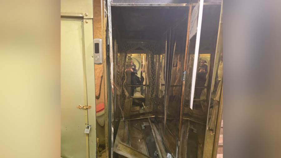 سقوط أسانسير بكوم أمبو