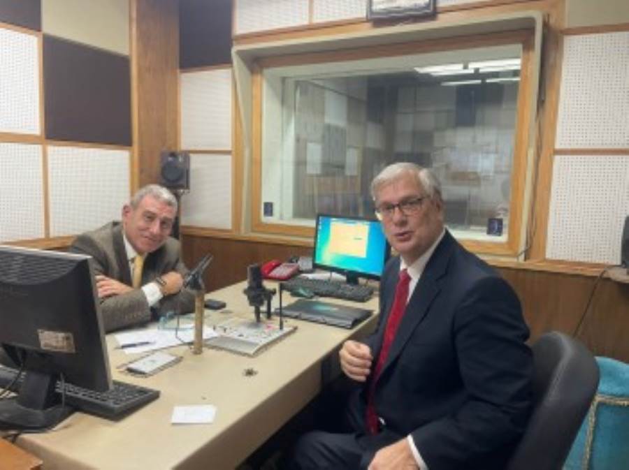 السفير بيتر موليما